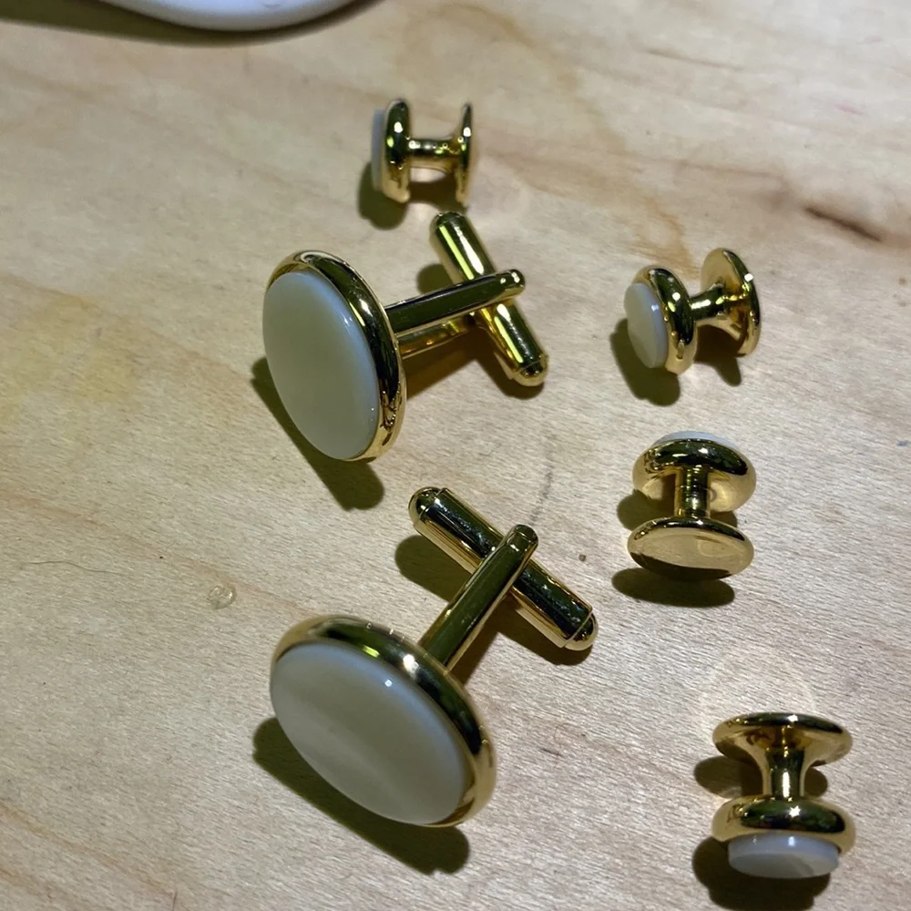 Set of 5 tie and cumber bun sets along with cuff links and buttons